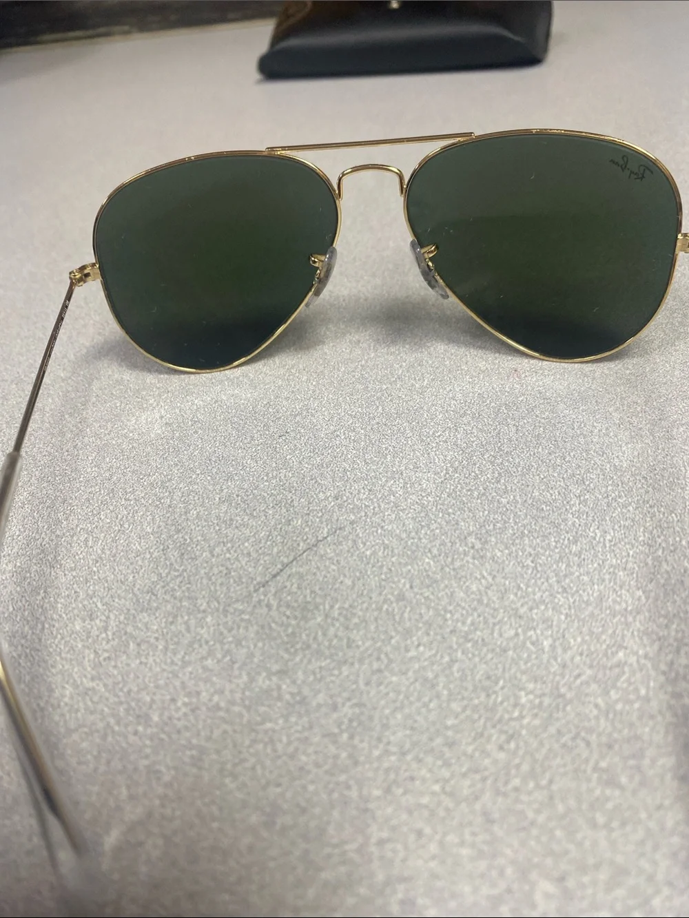 Ray-Ban Men’s Gold Frame Sunglasses with Green Lenses